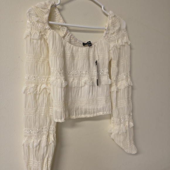 Lulu's Cream Ruffled Blouse NWT - Picture 2 of 3